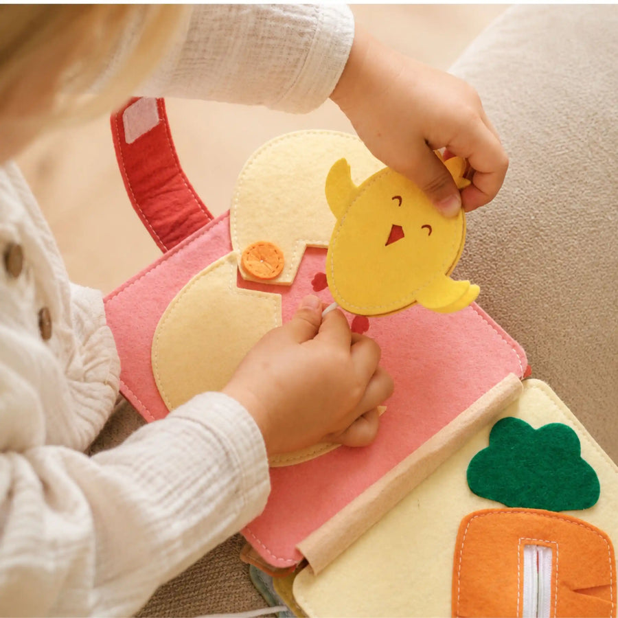 Mini Quiet Book Hase – Filzseite 3